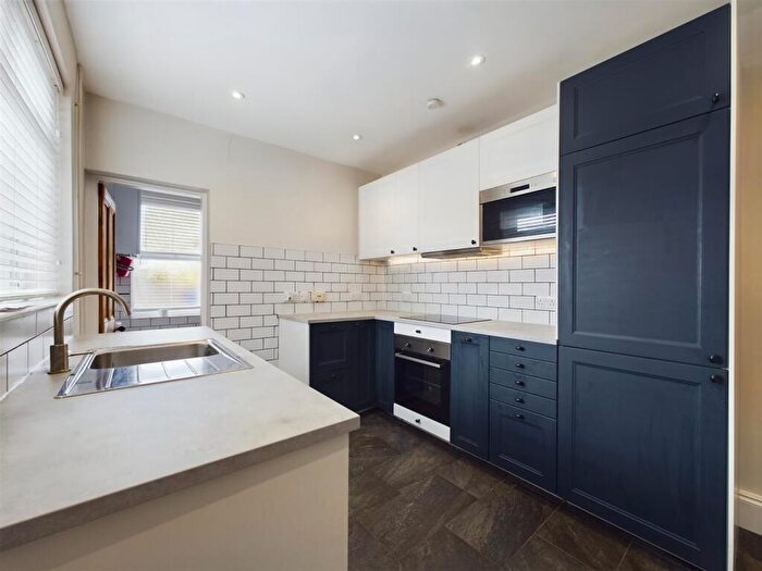 1 Bedroom Apartment To Rent In Fairfield Road, Chesterfield, S40