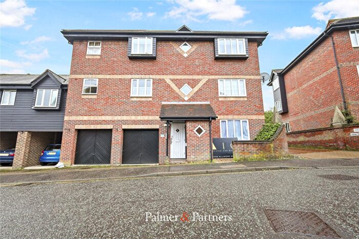 1 Bedroom Flat To Rent In Nicholsons Grove, Colchester, Essex, CO1