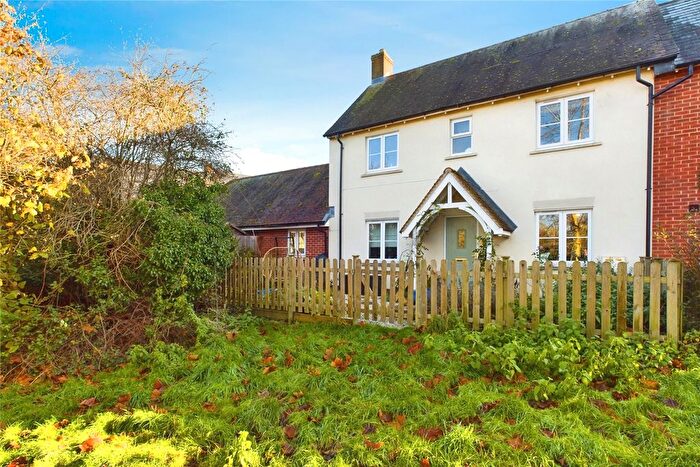 3 Bedroom Semi-Detached House For Sale In Fallows Road, Padworth, Reading, Berkshire, RG7