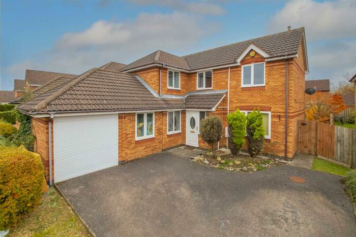 4 Bedroom Detached House To Rent In The Oval, Oldbrook, MK6