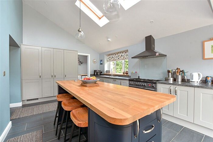 3 Bedroom Detached House For Sale In Main Road, Havenstreet, Isle Of Wight, PO33