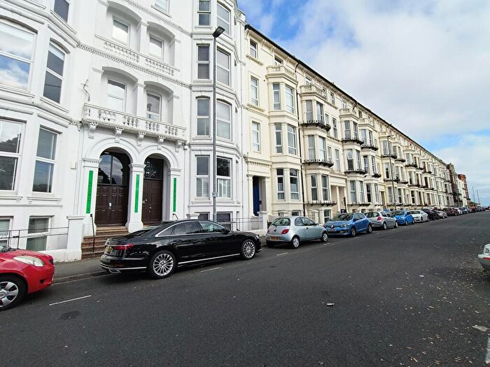 1 Bedroom Apartment To Rent In Dolphin Apartments, Western Parade, PO5