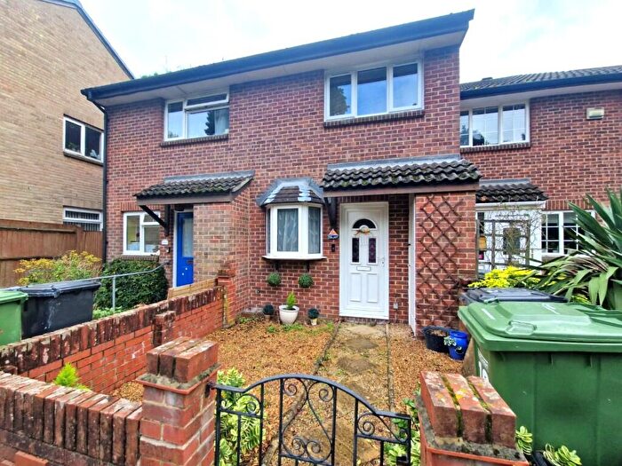 2 Bedroom Terraced House To Rent In Bembridge, Netley Abbey, SO31