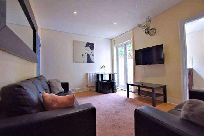 1 Bedroom Semi-Detached House To Rent In York Road, Canterbury, Kent, CT1