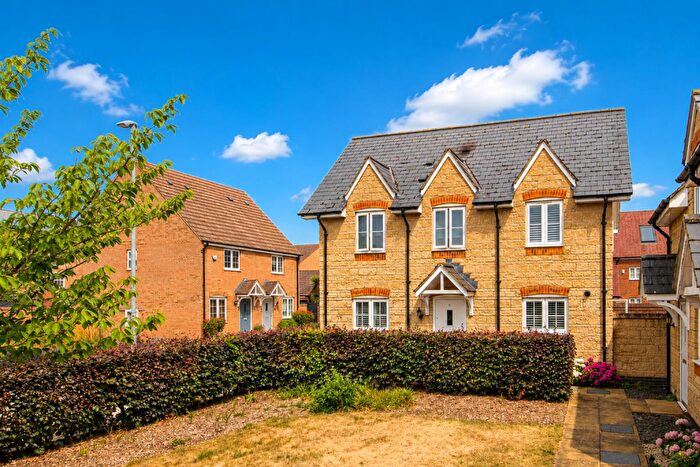 3 Bedroom Detached House For Sale In Barnwell Gardens, Priors Hall, Corby, NN17