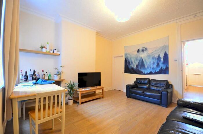 5 Bedroom Terraced House To Rent In Student Property Selly Oak, Birmingham, B29