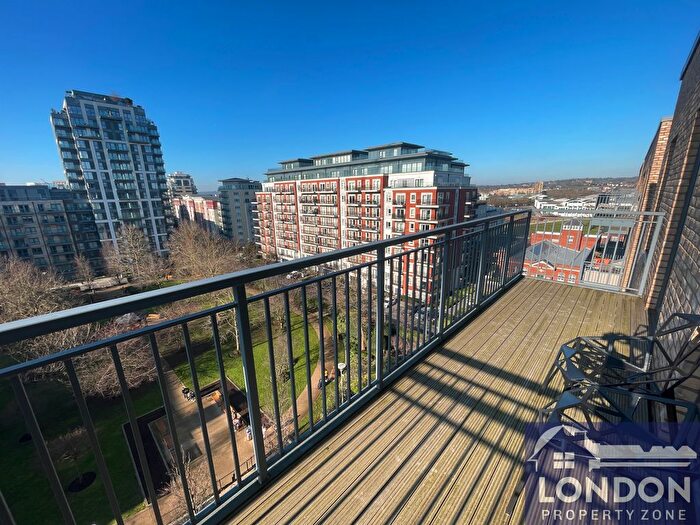 3 Bedroom Flat To Rent In Beaufort Square, Colindale, London, NW9