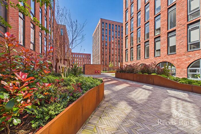 1 Bedroom Apartment For Sale In Neptune Place, Liverpool, Merseyside, L8