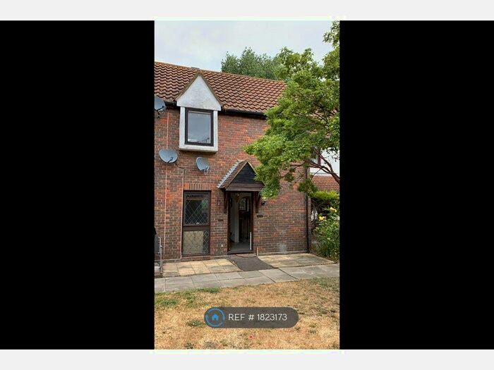 1 Bedroom Terraced House To Rent In Abbey Gardens, London, SE16