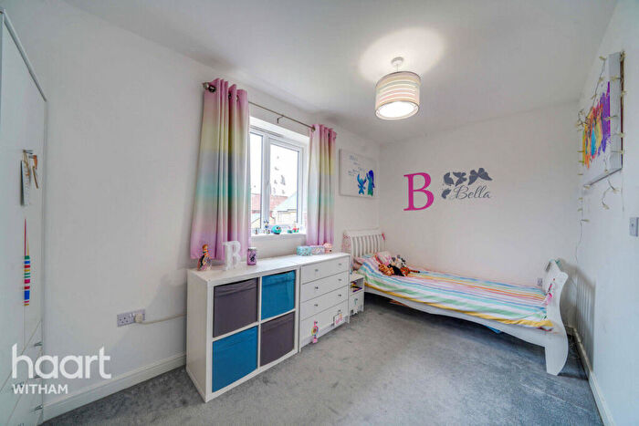 2 Bedroom Semi-Detached House For Sale In Hawkins Close, Rivenhall, CM8