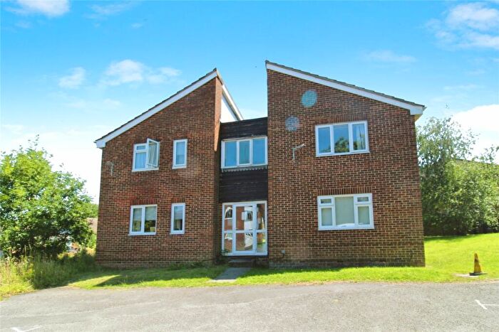 Flat To Rent In Reedmace Close, Waterlooville, Hampshire, PO7