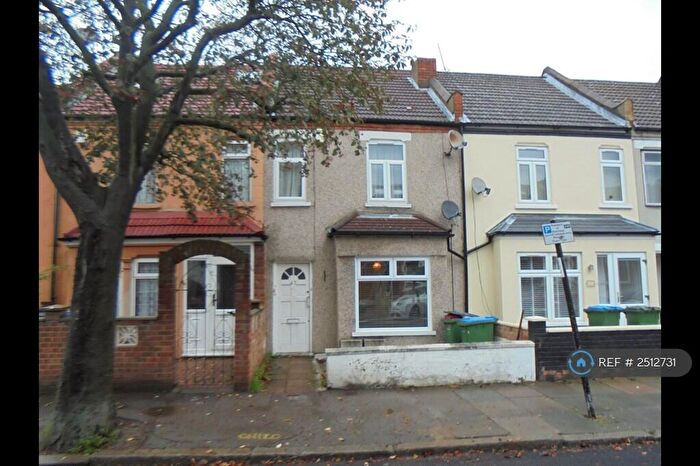 1 Bedroom Flat To Rent In Abbey Grove, Abbeywood, SE2