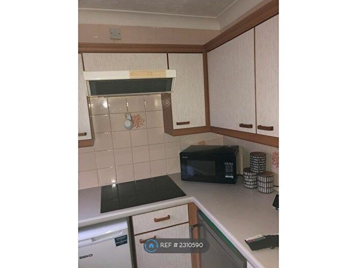 1 Bedroom Flat To Rent In Primley Park View, Leeds, LS17