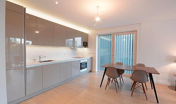 2 Bedroom Flat To Rent In Capell Apartments, Elephant And Castle, London, SE17