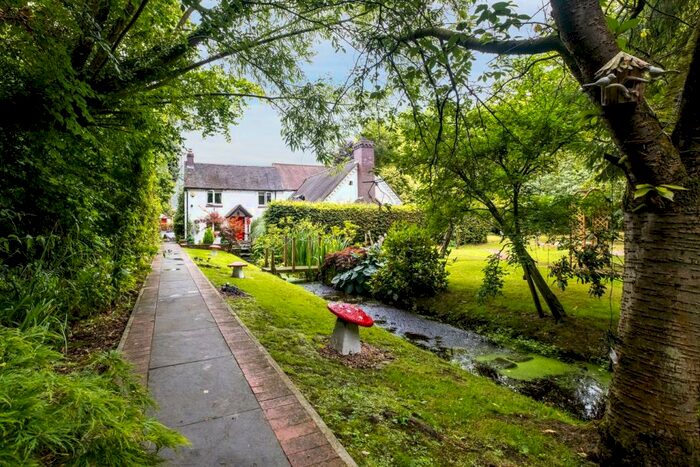 5 Bedroom Country House For Sale In Efflinch Lane, Barton Under Needwood, Burton-on-Trent, DE13