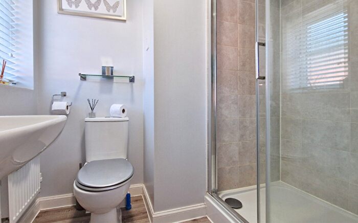 3 Bedroom End Of Terrace House For Sale In Compton Mead, Crowthorne, Berkshire, RG45