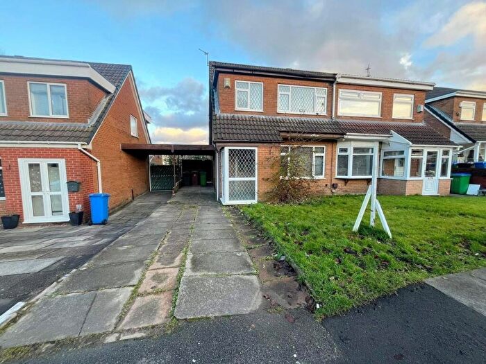 3 Bedroom Semi Detached House For Sale In Newhouse Road, Heywood, Lancashire, OL10