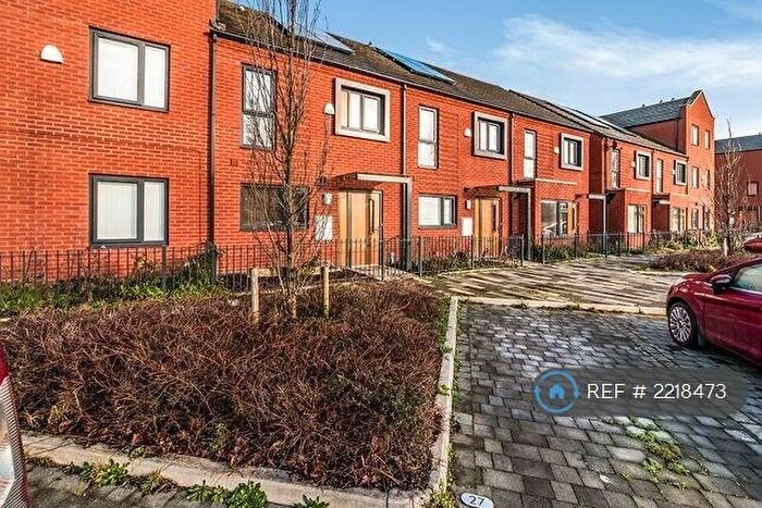 3 Bedroom Terraced House To Rent In Amersham Park Road, Salford, M6