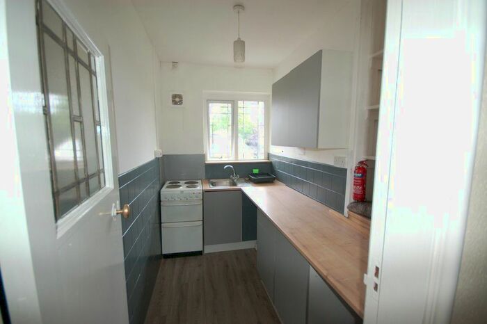 2 Bedroom Flat To Rent In Gibbins Road, Selly Oak, Birmingham, B29