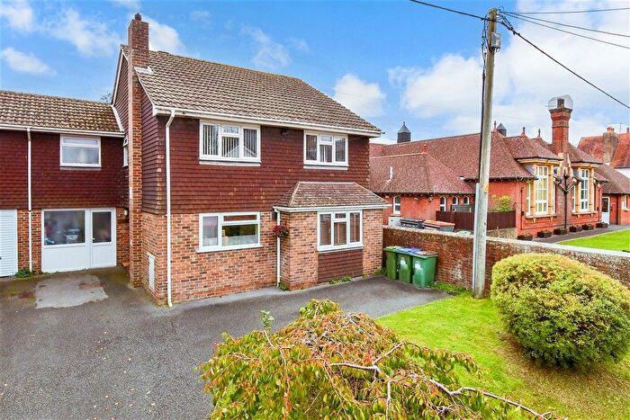 4 Bedroom Link Detached House For Sale In Cooksbridge, Lewes, East Sussex, BN8