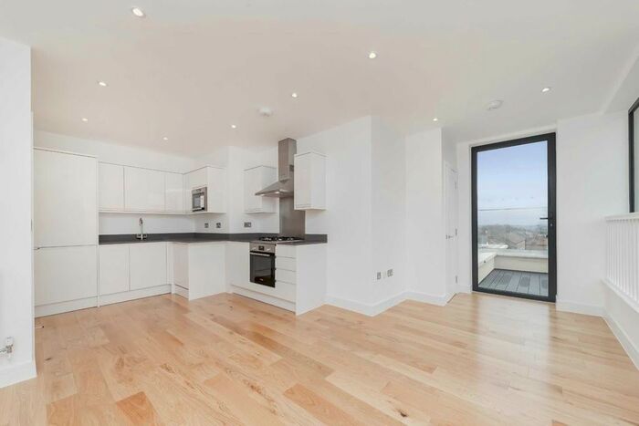 1 Bedroom Flat To Rent In Stanhope Road, London, N12