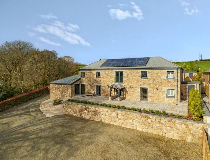 4 Bedroom Barn Conversion For Sale In Penpell, PL24