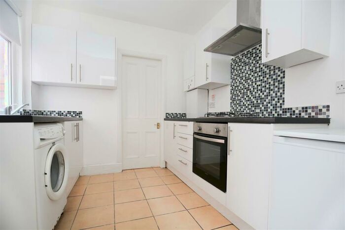 2 Bedroom Flat To Rent In Cartington Terrace, Heaton, NE6