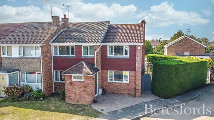 4 Bedroom End Of Terrace House For Sale In Cannon Leys, Chelmsford, CM2