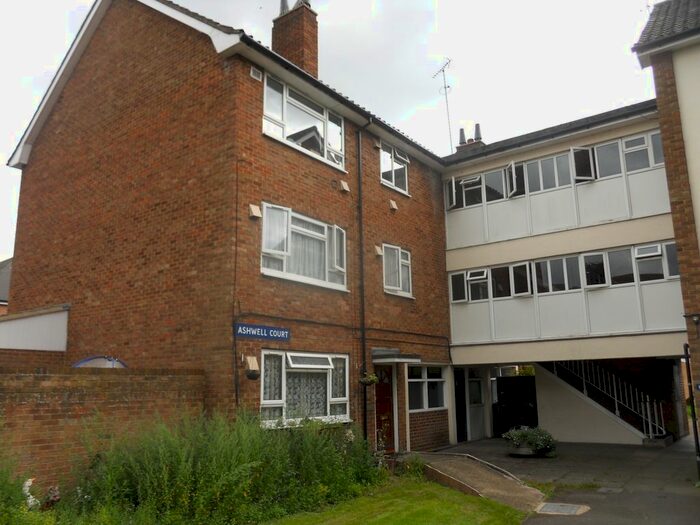 2 Bedroom Flat To Rent In London Road, Ashford, TW15