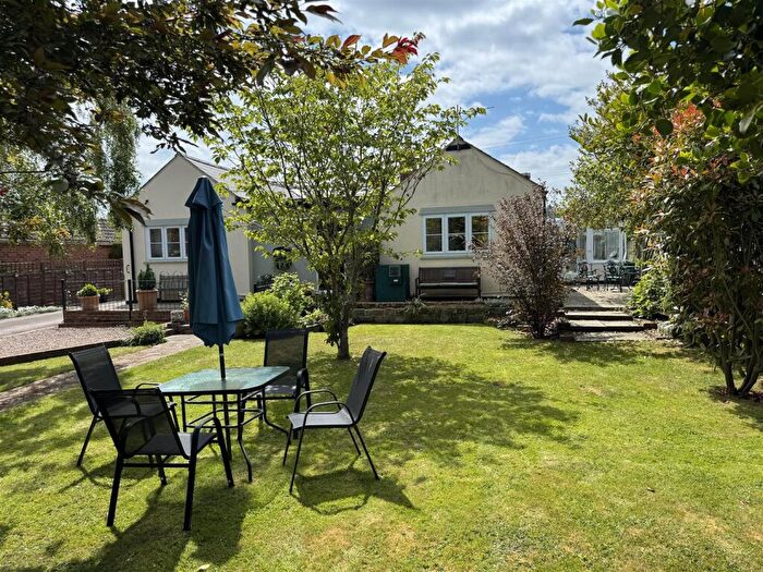 3 Bedroom Detached Bungalow For Sale In Prince Crescent, Staunton, GL19