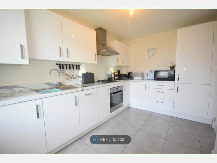 3 Bedroom Semi-Detached House To Rent In Cartwrights Farm Road, Liverpool, L24