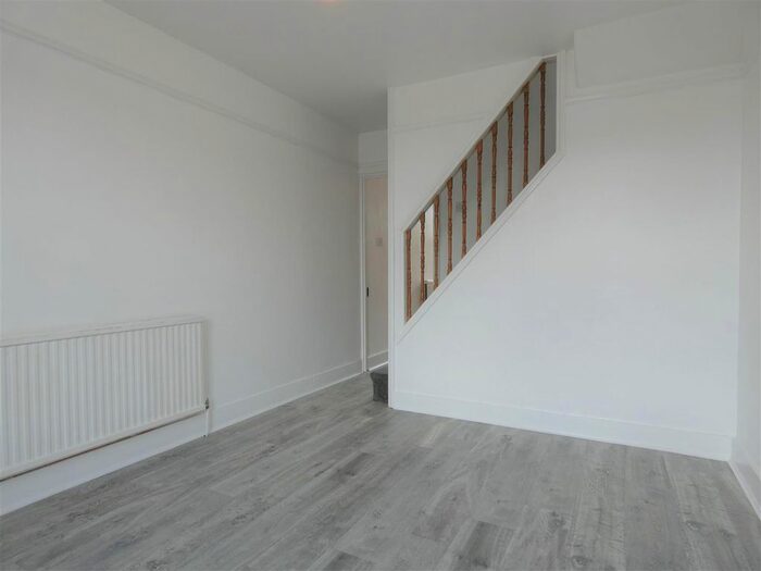 2 Bedroom Property To Rent In Southwood Road, Ramsgate, CT11
