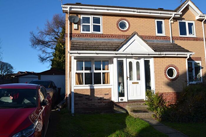 2 Bedroom Semi Detached House For Sale In Scholars Walk, Eccleshill, Bradford, BD2