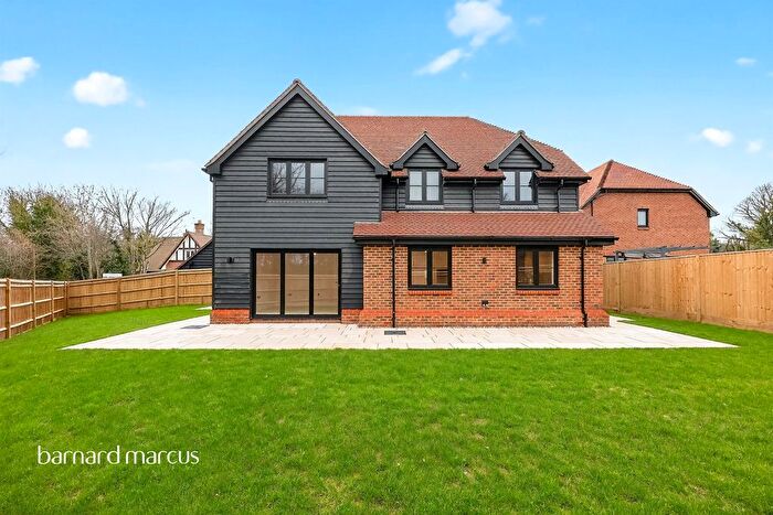 4 Bedroom Detached House For Sale In Huntersfield Farm, Fairlawn Road, Banstead, SM7