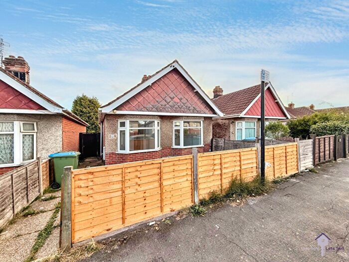 2 Bedroom Detached Bungalow For Sale In Onibury Road, SO18