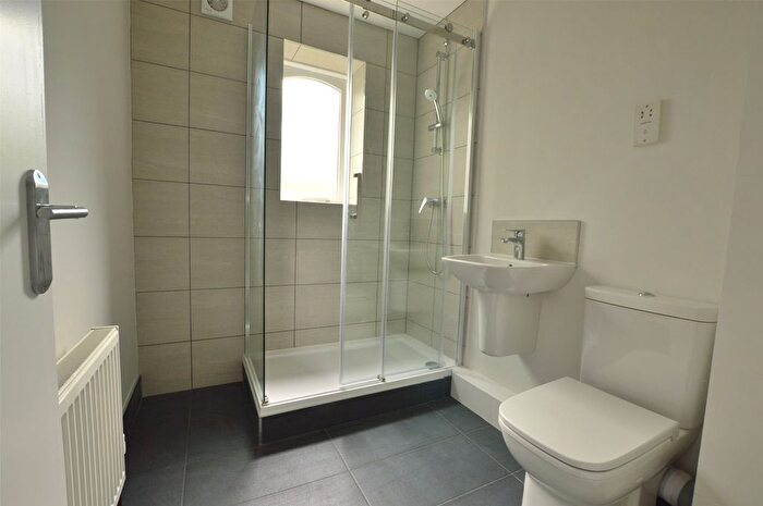 1 Bedroom Flat To Rent In - London Road, Redhill, RH1