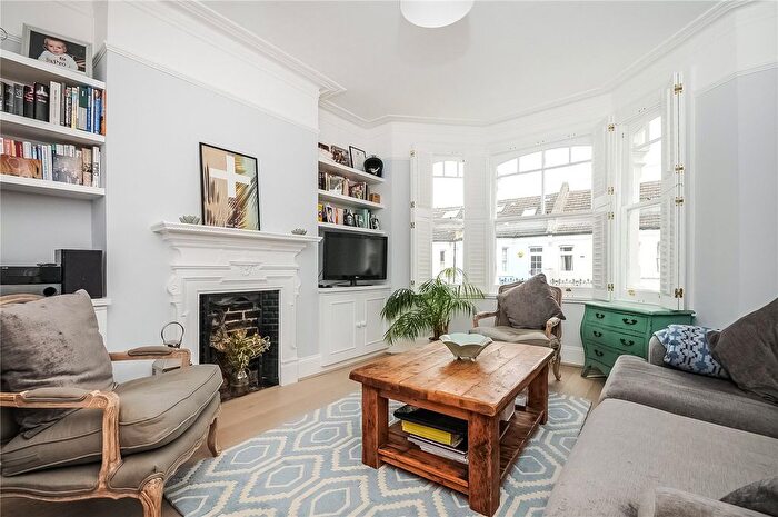 3 Bedroom Maisonette To Rent In Blackett Street, Putney, London, SW15