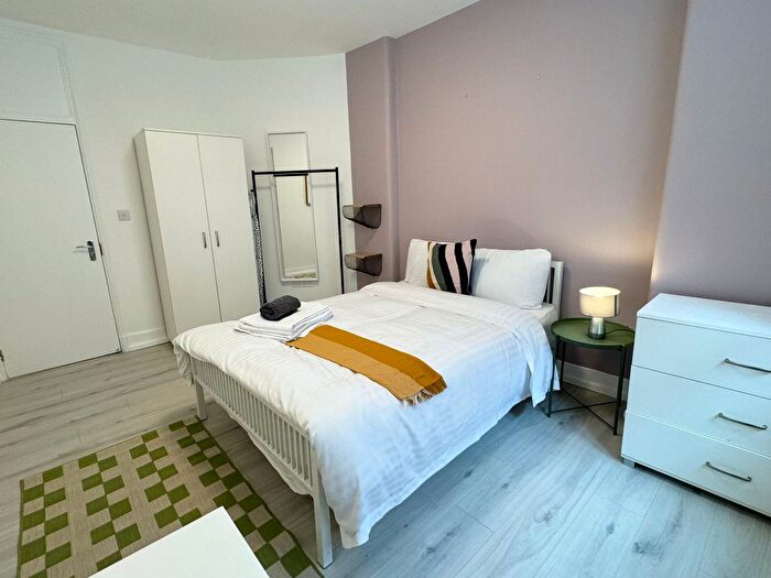 2 Bedroom Flat To Rent In Tavistock Place, Russell Square, WC1H