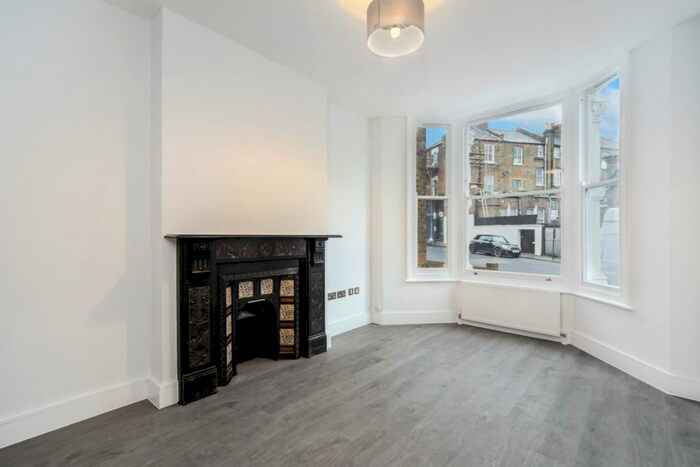 1 Bedroom Apartment To Rent In Monnery Road, London, N19