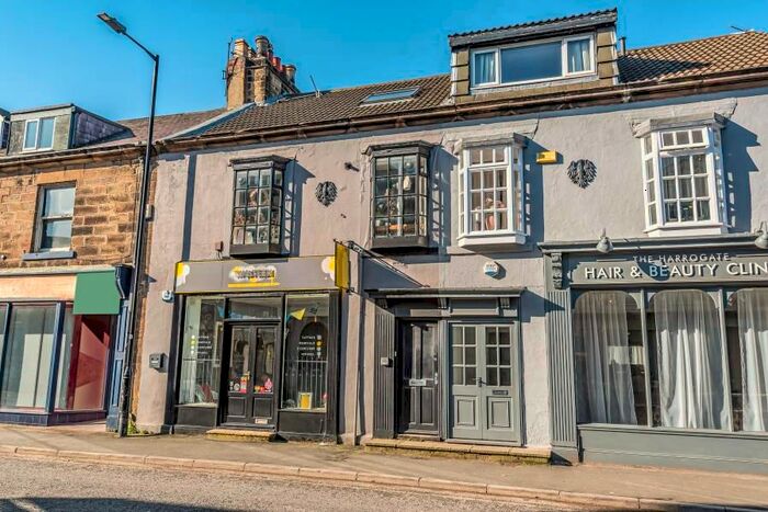 3 Bedroom Flat To Rent In Westmoreland Street, Harrogate, HG1