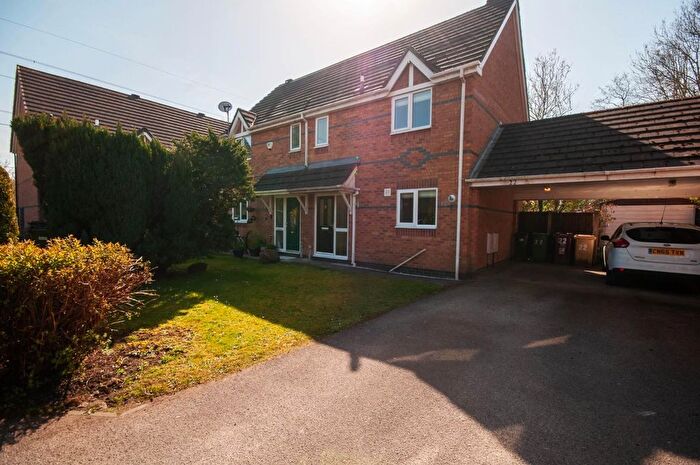 2 Bedroom Semi-Detached House For Sale In Cloughbank, Stoneclough, Radcliffe, M26