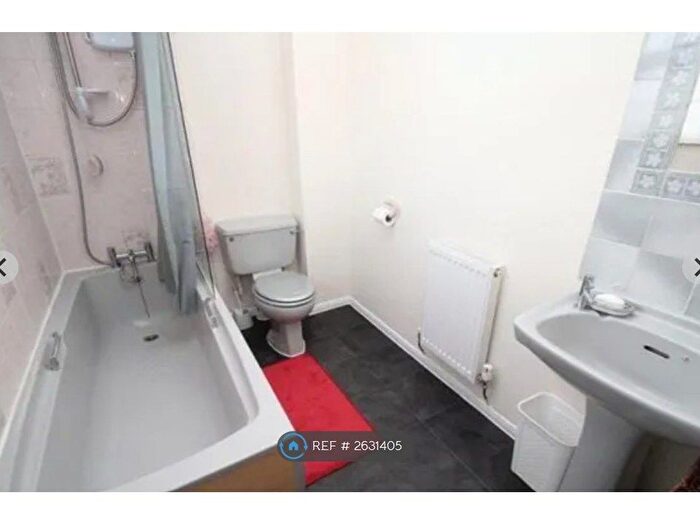 5 Bedroom Detached House To Rent In Oxford Road, Swindon, SN3