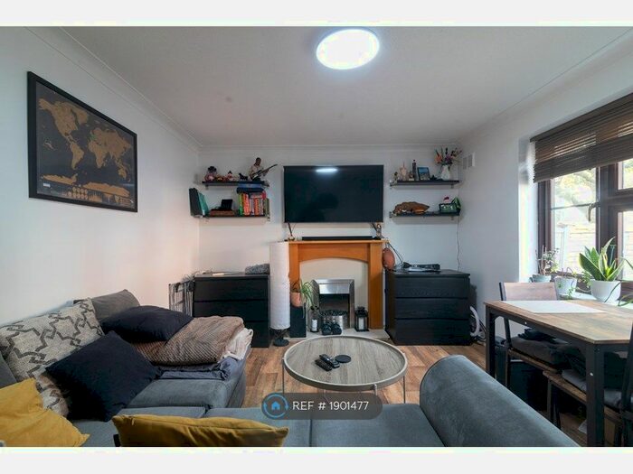 1 Bedroom Flat To Rent In Lynton Road, London, W3