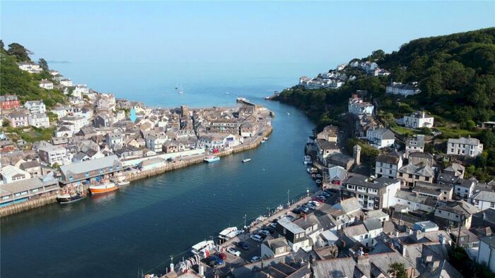2 Bedroom Apartment For Sale In Higher Market Street, East Looe, Cornwall, PL13