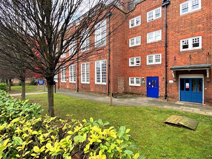 1 Bedroom Apartment To Rent In Stephenson House, Oxford City Centre, OX1