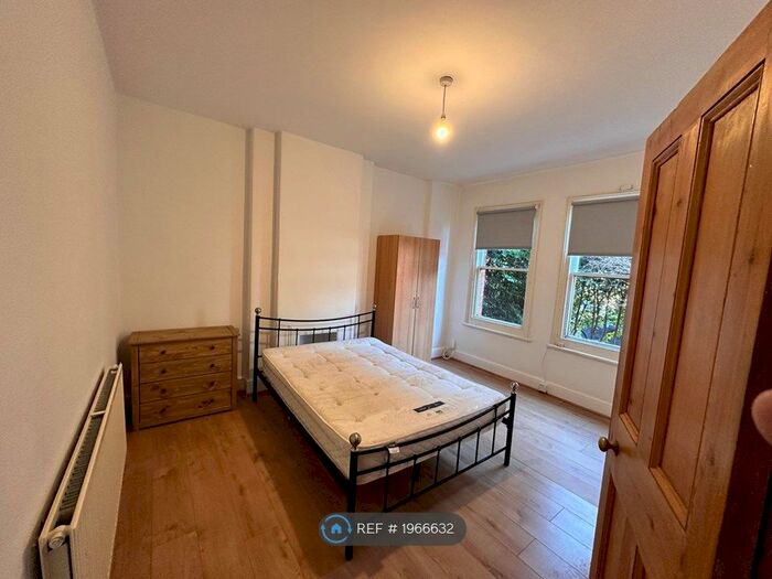 2 Bedroom Maisonette To Rent In Gladstone Avenue, London, N22