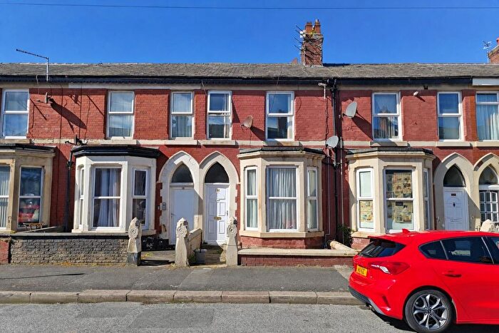 2 Bedroom Flat For Sale In Flat Regent Road, Blackpool, Lancashire, FY1