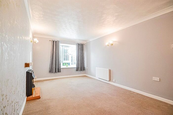 1 Bedroom Flat For Sale In Dingleway, Appleton, Warrington, WA4