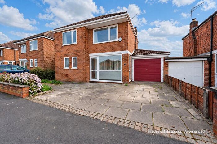 3 Bedroom Detached House For Sale In Longnor Road, Hazel Grove, SK7