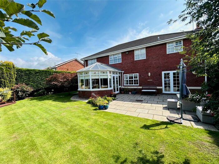 5 Bedroom Detached House For Sale In Linnet Lane, Lytham St. Annes, Lancashire, FY8